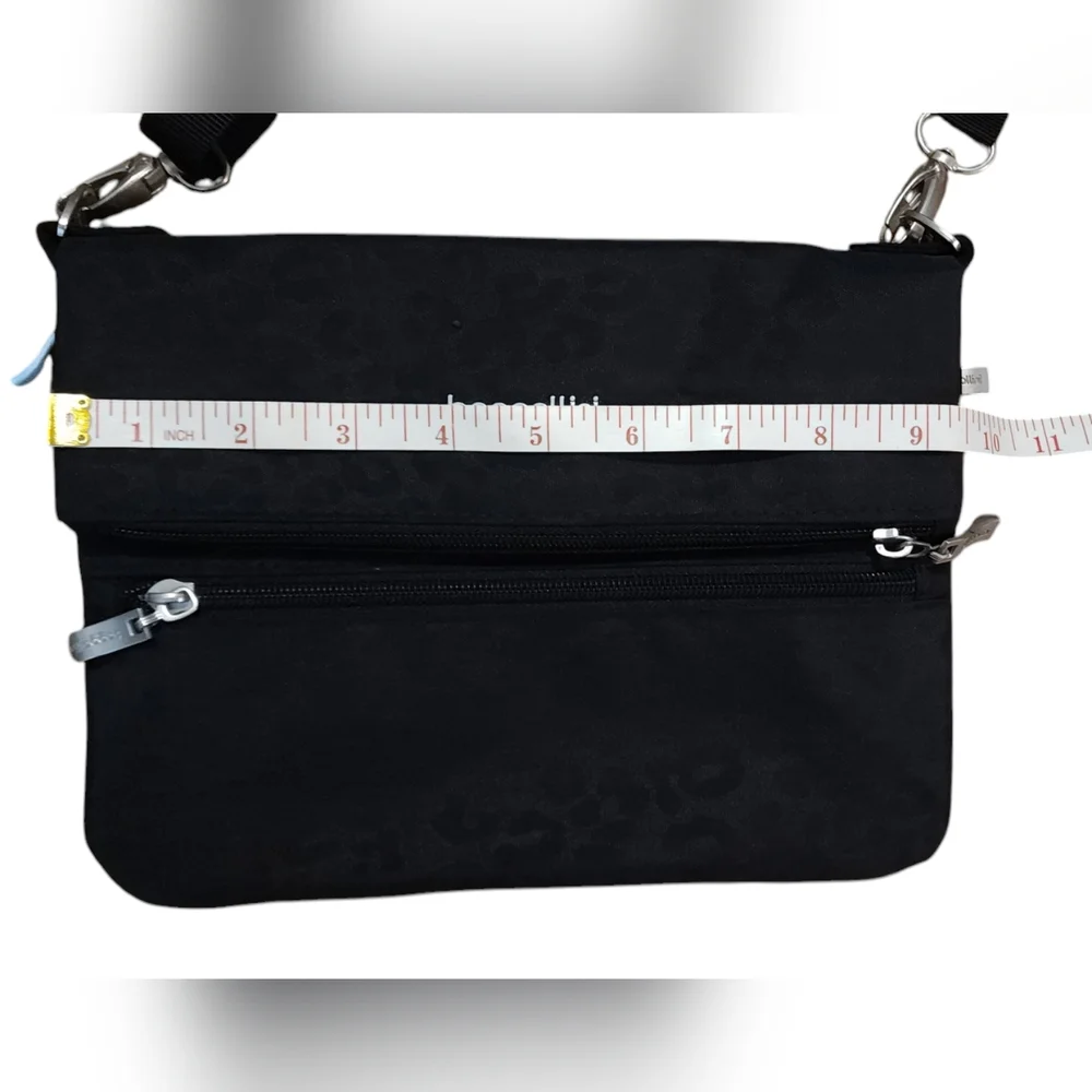 Baggallini Flip Zip Crossbody Black Cheetah Emboss - Picture 4 of 11